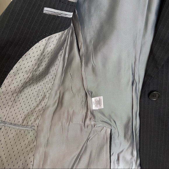 BCBGMAXAZRIA dark grey fitted pin-striped blazer (size XS) - Picture 4 of 5